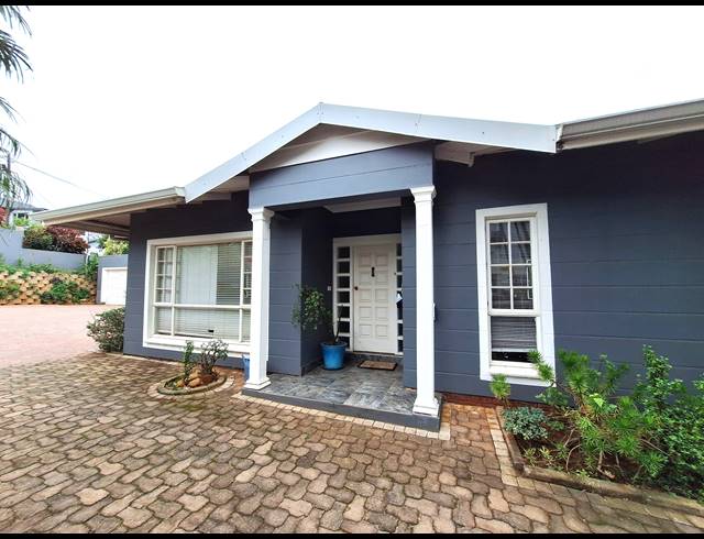 4 BEDROOM HOUSE TO LET IN LA LUCIA